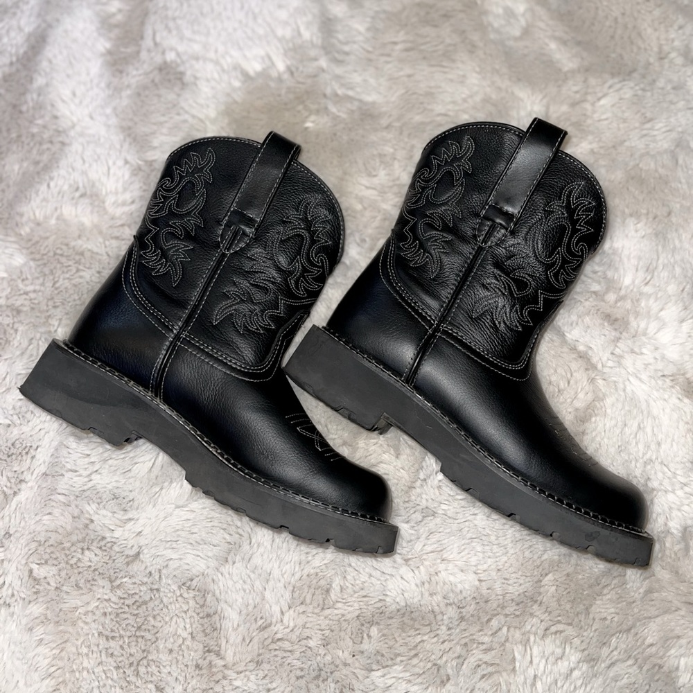 Ariat | Women’s Fatbaby Black Deertan Round Toe Western Boots | 7B